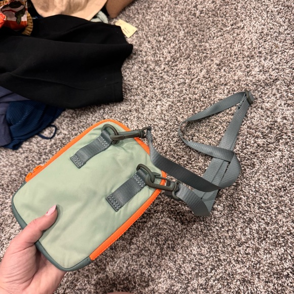 Lululemon Easy Access Crossbody Bag - Picture 5 of 5